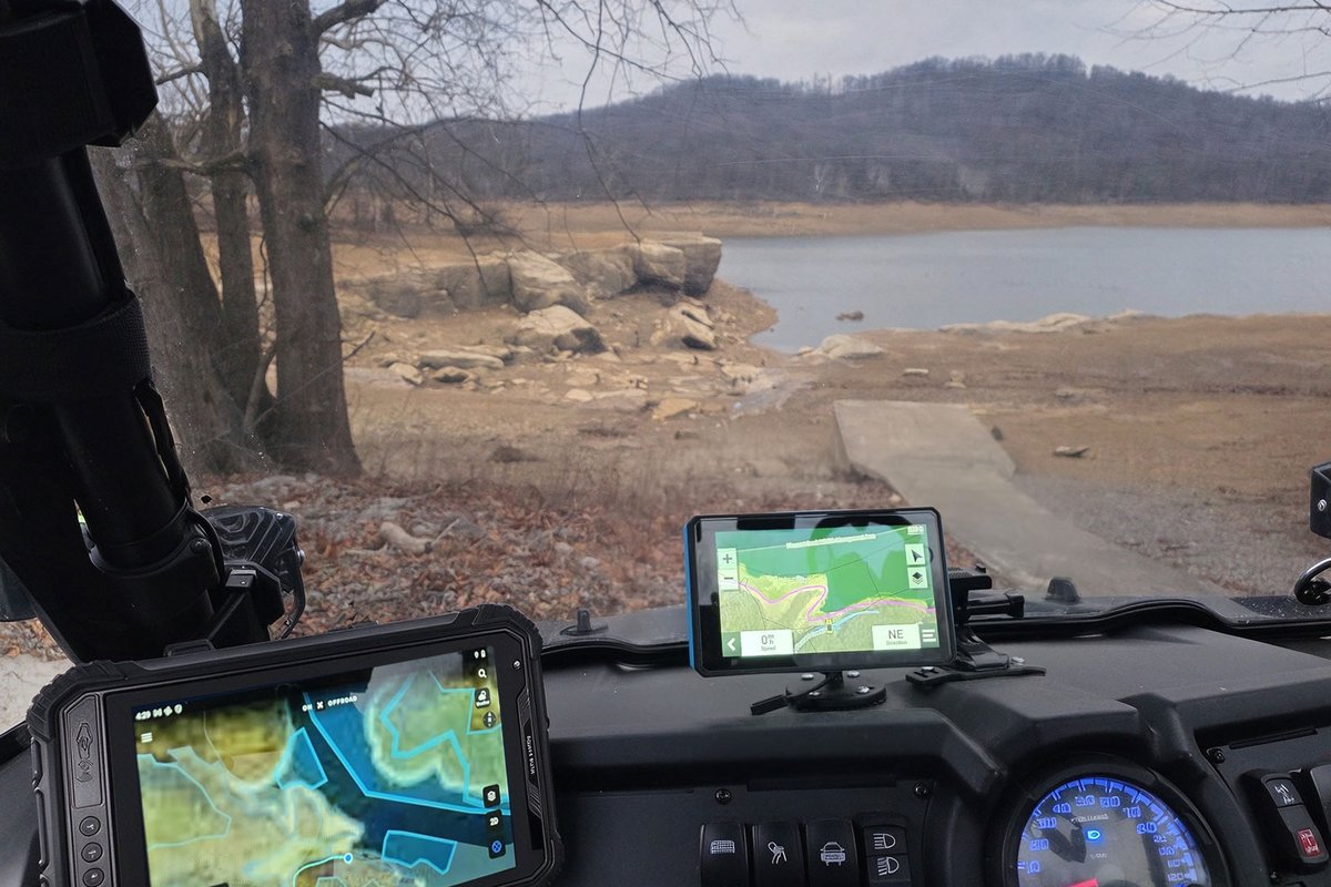 RT81-utv-cockpit-shoreline-check