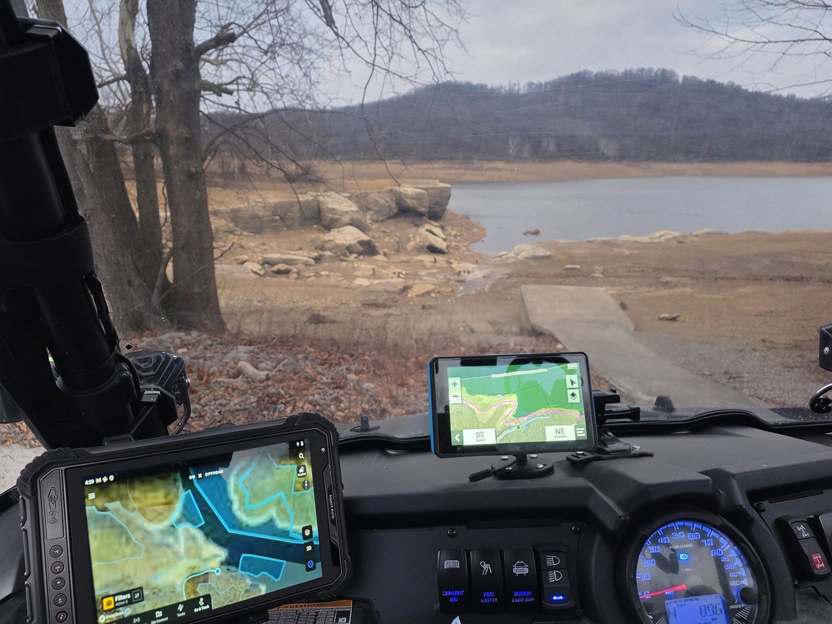 UTV-cab-dual-screens-settlement-pond
